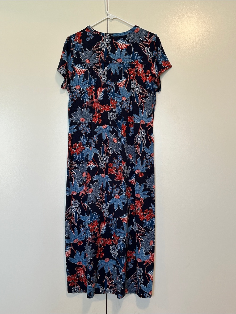 J. Jill Navy Floral Short-Sleeve Midi Dress with Blue & Red Blooms - Picture 7 of 13